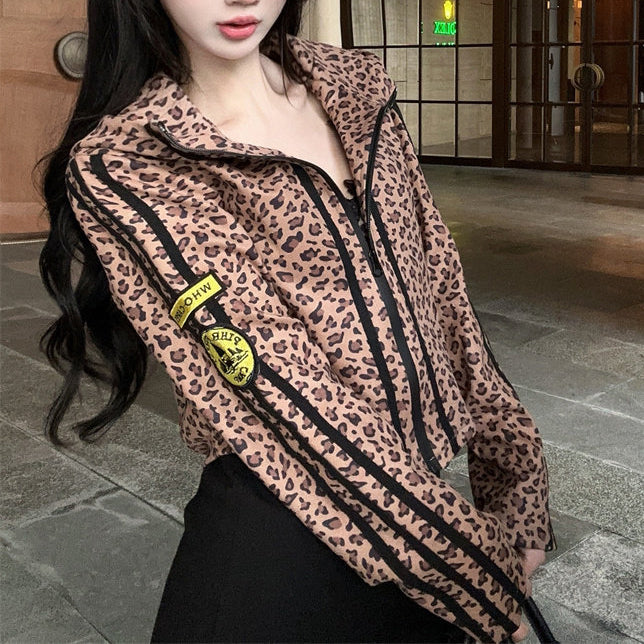 Vintage-Style Long-Sleeve Leopard Print Hoodie