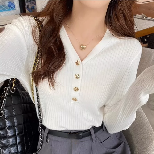 V-Neck Knitted Long-Sleeved Top