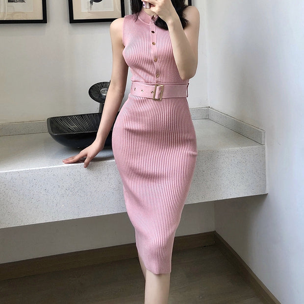 Sleeveless belted button slit stretch-knit dress