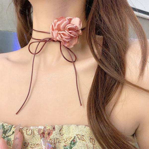 Three-Dimensional Camellia Tie Necklace
