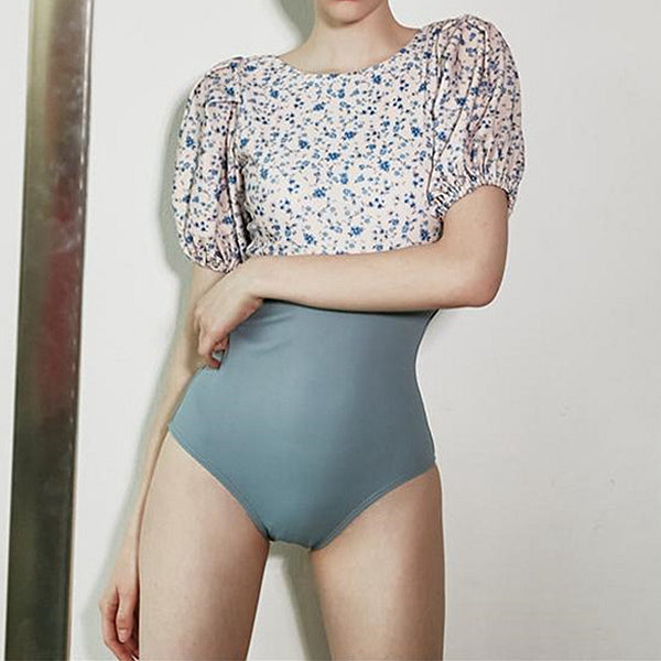 Puff-sleeved open-back floral one-piece swimsuit