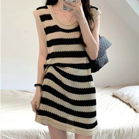 U-Neck Sleeveless Striped Cutout Knitted Dress