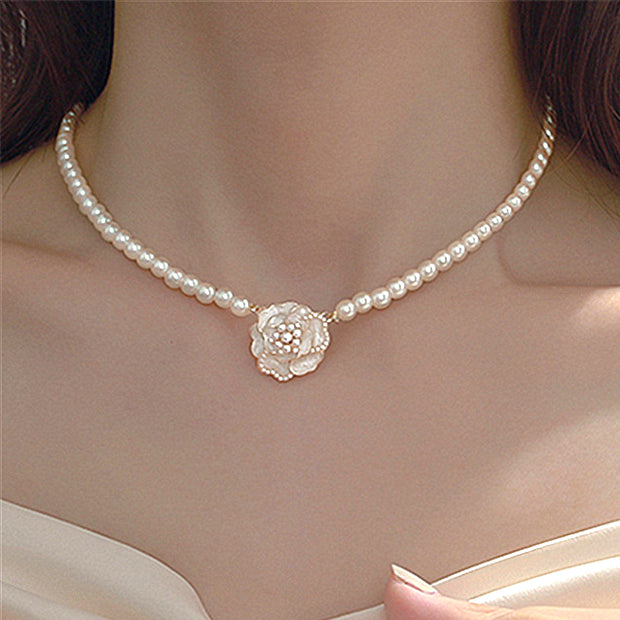 Camellia pearl elegant clavicle necklace