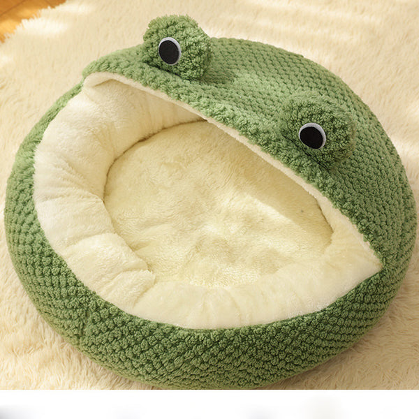 Green Frog Semi-Shed Cat Nest Warm Dog House