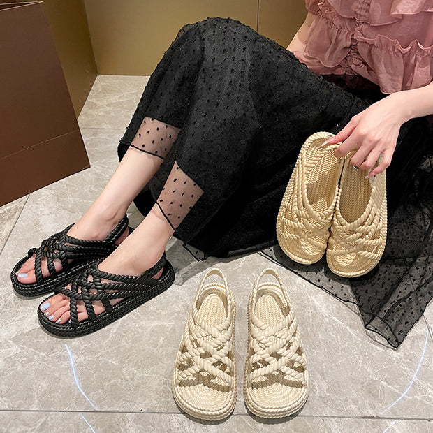 Flat sandals with soft sole wear outside platform shoes