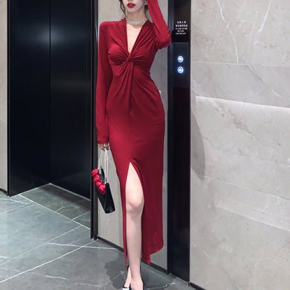 Fashionable V-Neck Knitted Long-Sleeved Dress