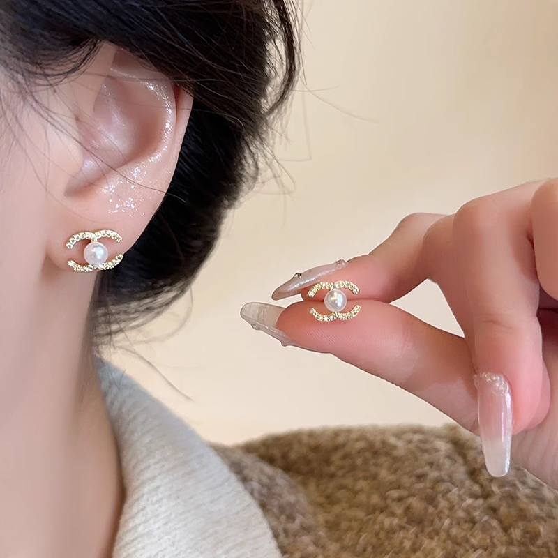Pearl Silver Needle Exquisite Versatile Earrings