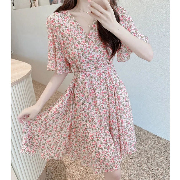 Waisted short-sleeved chiffon v-neck floral dress