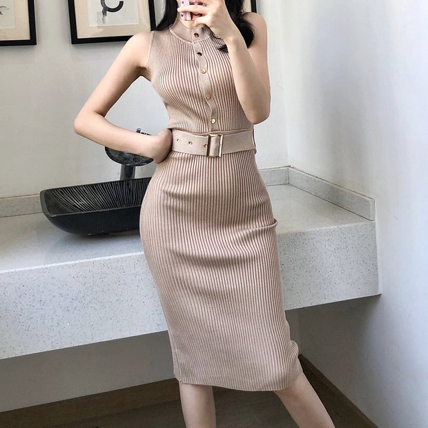 Sleeveless belted button slit stretch-knit dress