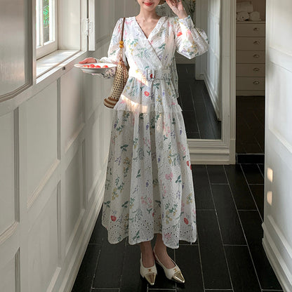 French-Style Tea Break V-Neck Floral Dress With Belt