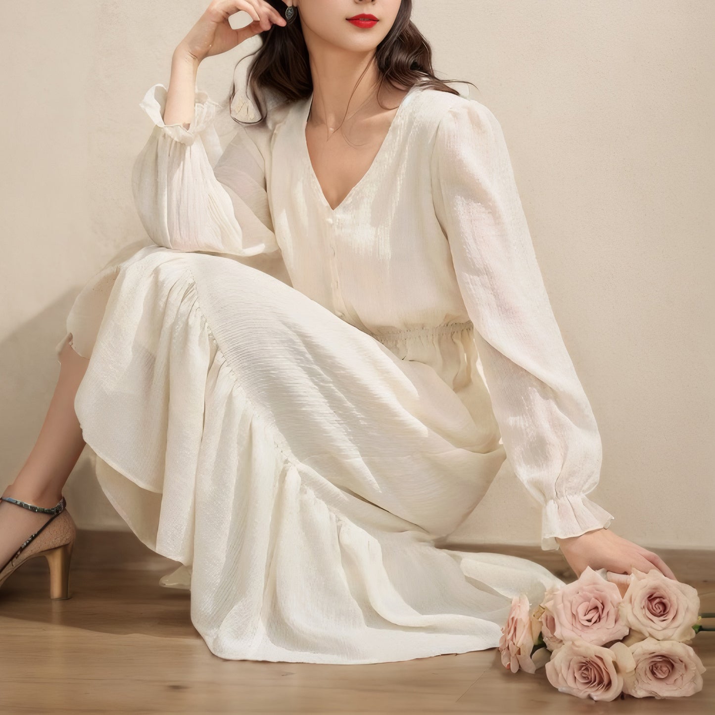 Lace Long-Sleeved V-Neck Fitted White Dress