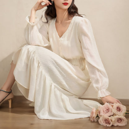 Lace Long-Sleeved V-Neck Fitted White Dress