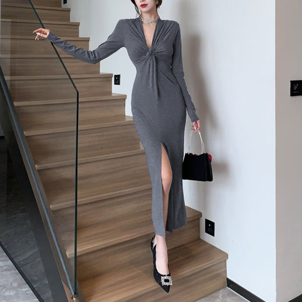 Fashionable V-Neck Knitted Long-Sleeved Dress