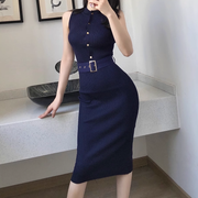 Sleeveless belted button slit stretch-knit dress