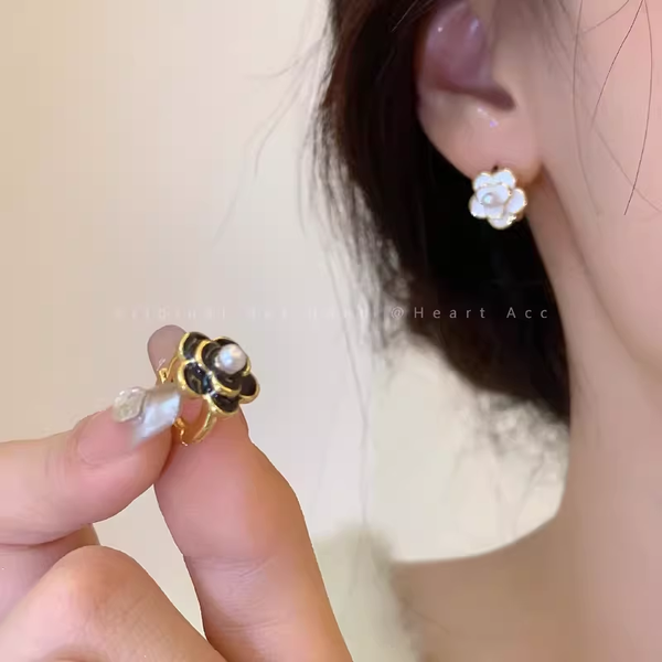 Camellia Pearl Temperament New Gentle Earrings