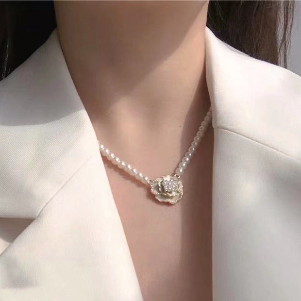 Camellia pearl elegant clavicle necklace