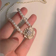 Camellia pearl elegant clavicle necklace