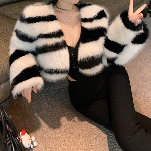 Long Sleeve Zebra Print Cropped Fur Coat