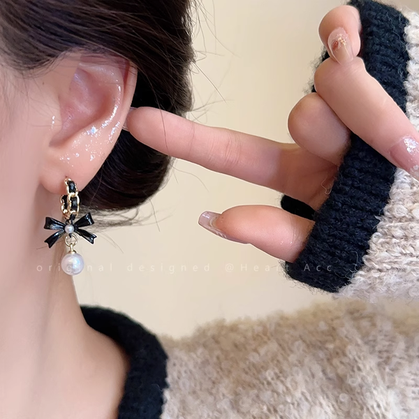 Bow Pearls Temperament Personalized Exquisite Earrings