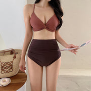 Twisted low-cut high-waisted bikini swimsuit