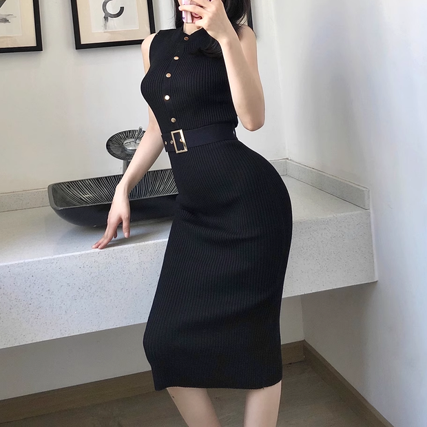 Sleeveless belted button slit stretch-knit dress