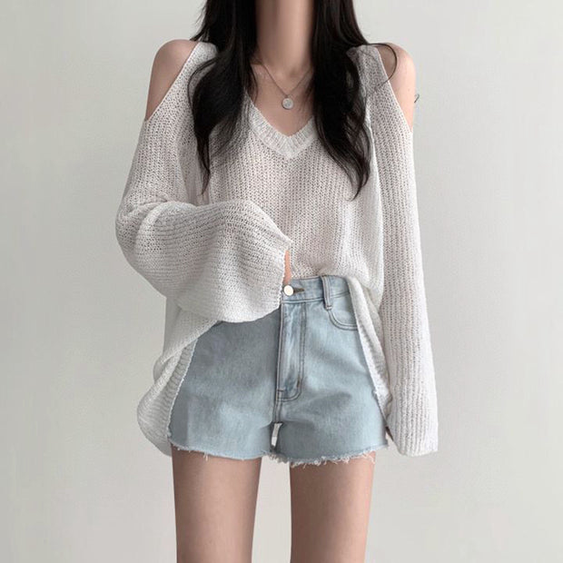 Off-shoulder loose v-neck long-sleeved knitted top