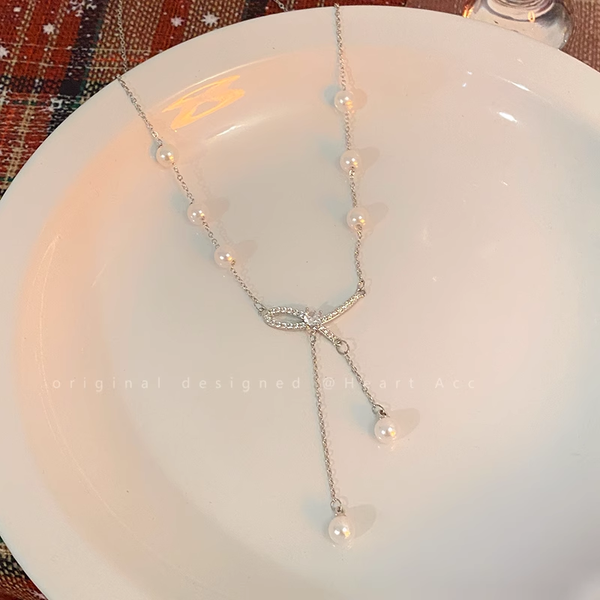 Pearl Tassel Bow Necklace Clavicle Fashionable Sweater Chain