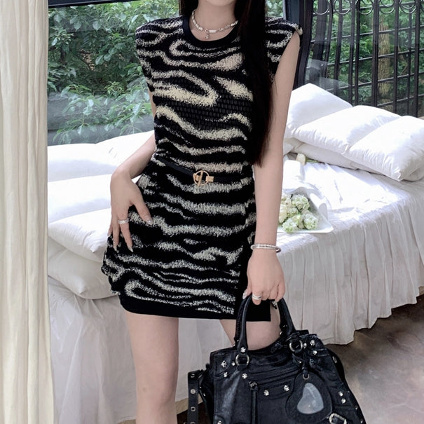 Striped sleeveless dress high waist side slit hakata