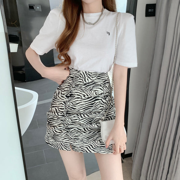70% Embroidered Letter T-Shirt Top Ruched Slit Skirt