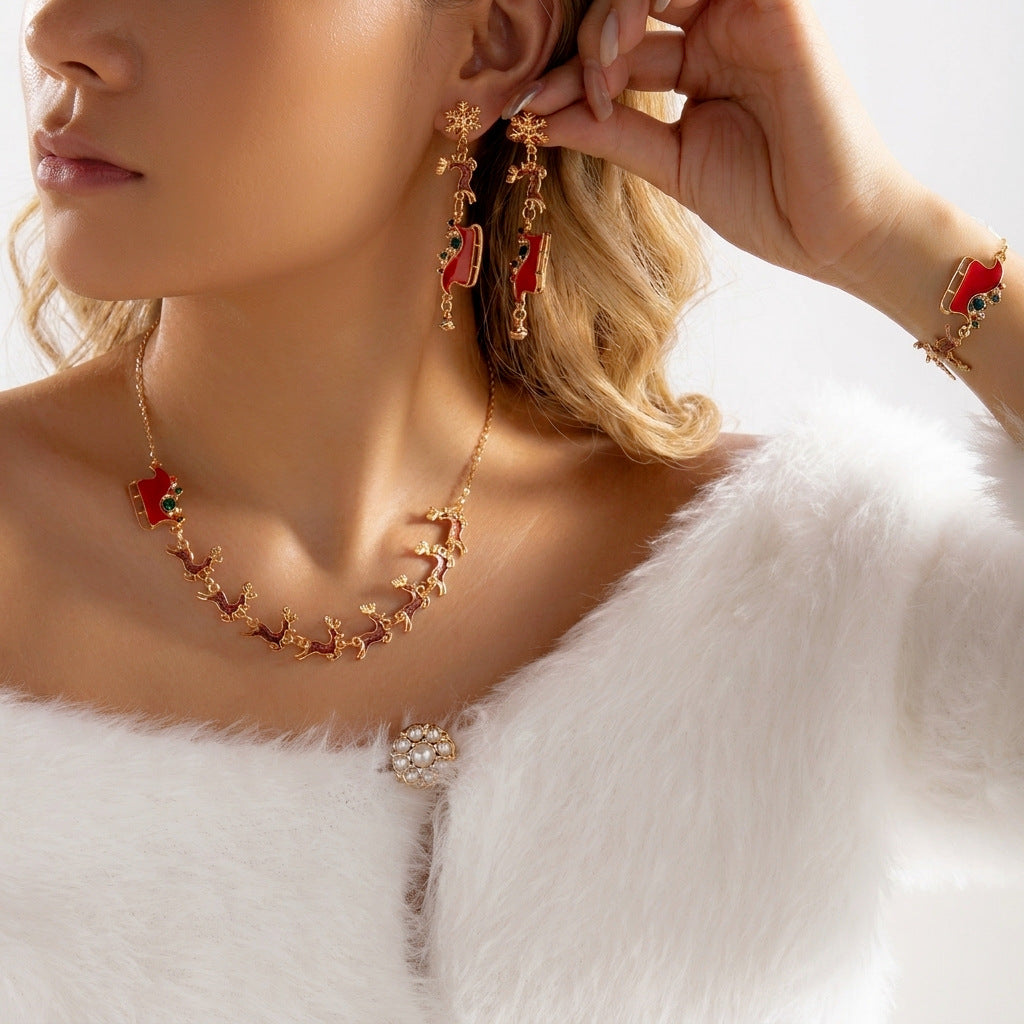 Christmas Party Single-Layer Alloy Reindeer and Bell Collarbone Necklace
