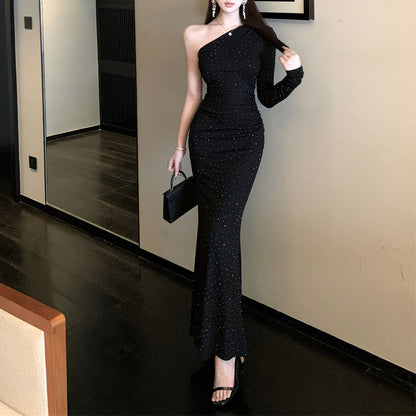 Stylish And Sexy Rhinestone Off-Shoulder Party Dress