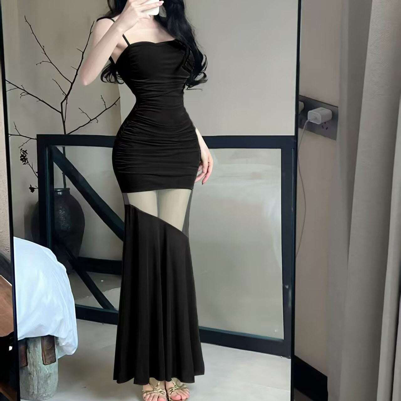 Sexy Off-The-Shoulder Strapless Dress With Mesh Paneling And A High Waist