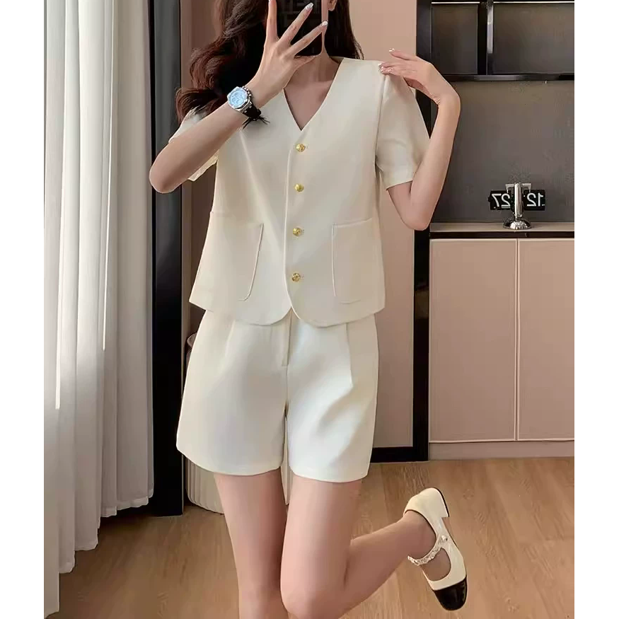 Elegant Style Short-Sleeved Suit