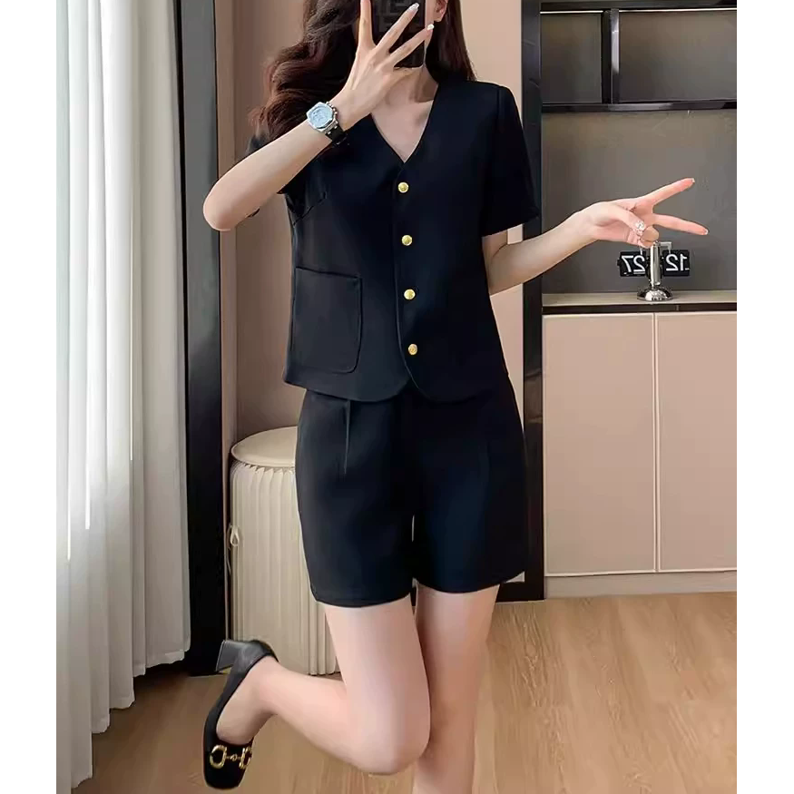 Elegant Style Short-Sleeved Suit