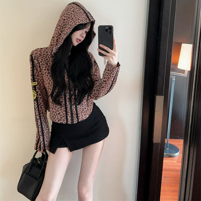 Vintage-Style Long-Sleeve Leopard Print Hoodie