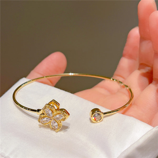 Opening Adjustable Four-Leaf Clover Diamond Bracelet