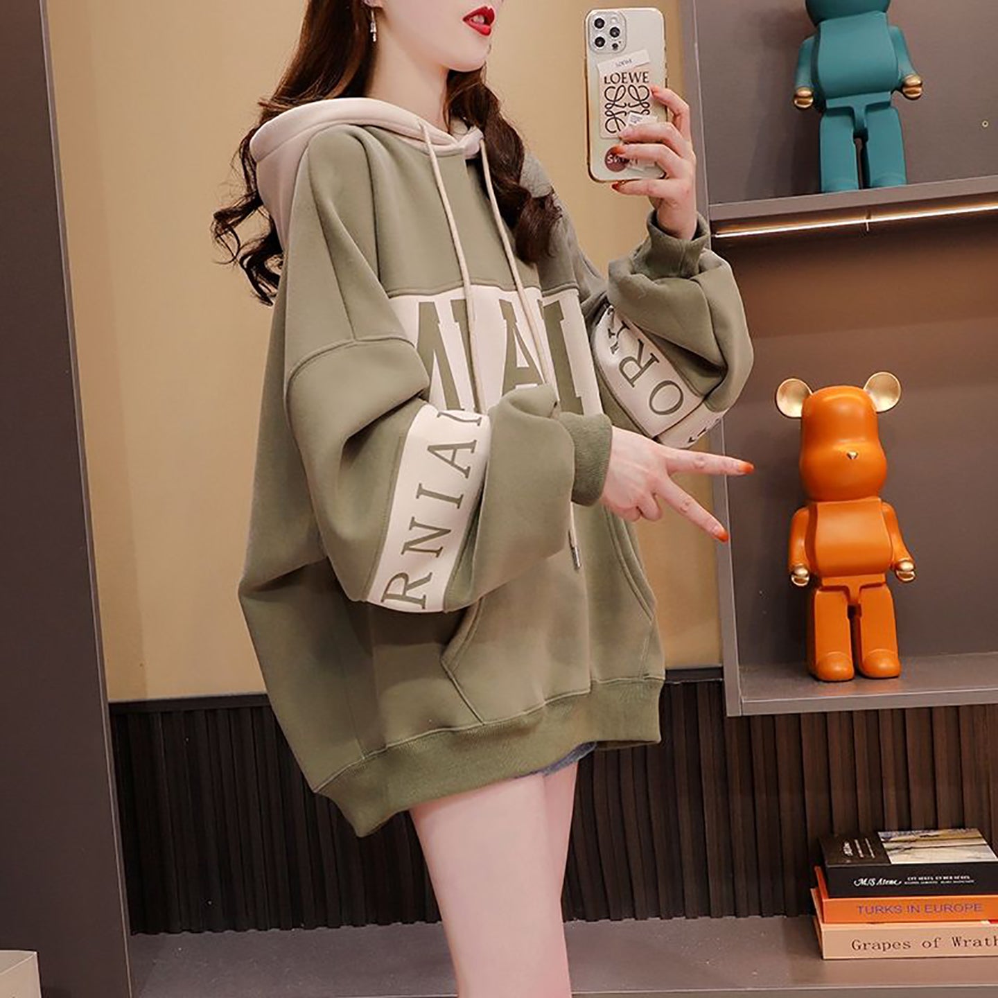 Stylish And Relaxed Color-Blocked Hoodie