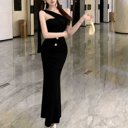 French-Style Sexy Sleeveless Halter Neck Black Dress