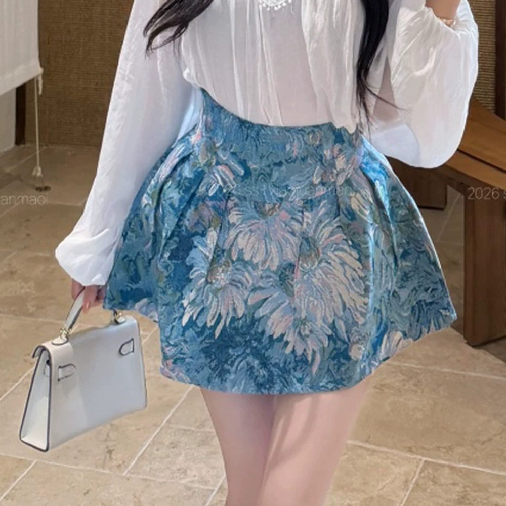 Loose-Fitting Blouse With Lace Collar And Floral High-Waisted Skirt-Shorts Set
