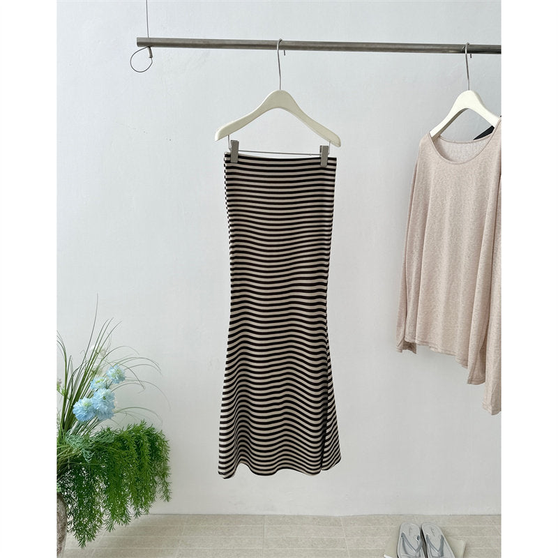 Loose Long-Sleeve Top And Striped Fishtail Skirt Set