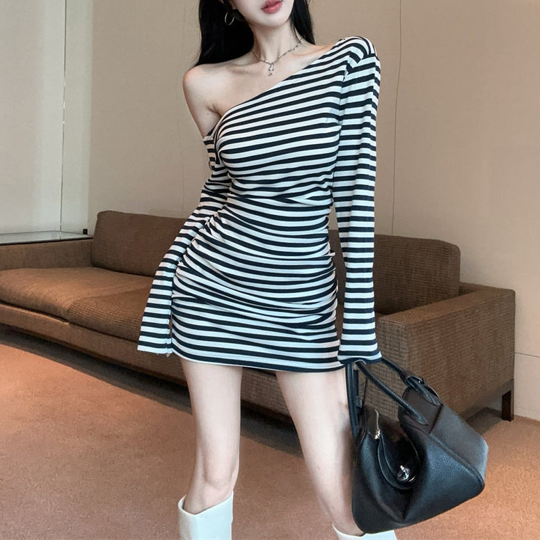 Sexy Color-Block Striped One-Shoulder Dress