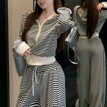 Casual-Chic Two-Piece Set Featuring A Hooded Zip-Up Cardigan And Wide-Leg Trousers