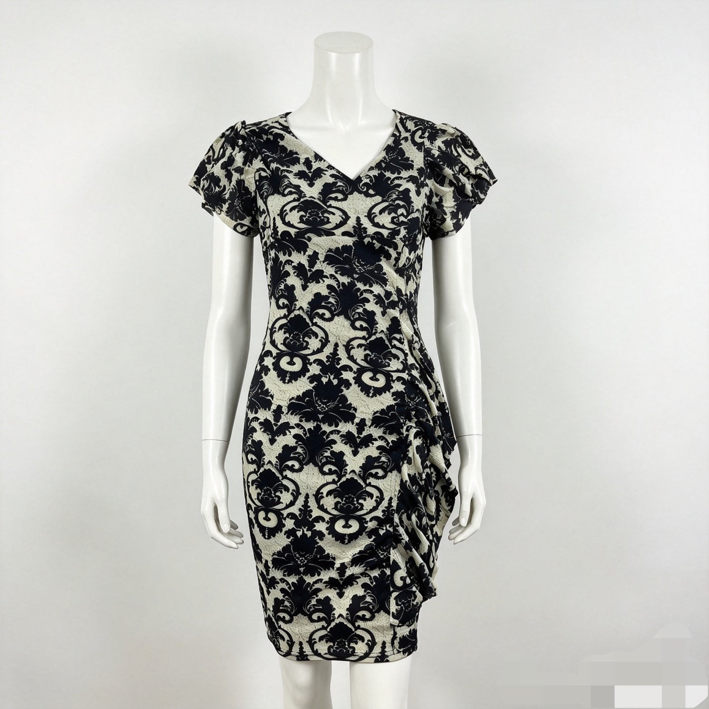 Fashionable And Sexy Floral V-Neck Short-Sleeved Dress