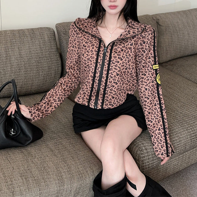 Vintage-Style Long-Sleeve Leopard Print Hoodie