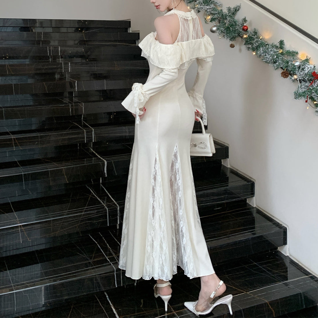 Sexy And Elegant Off-The-Shoulder Ruffled Lace Dress