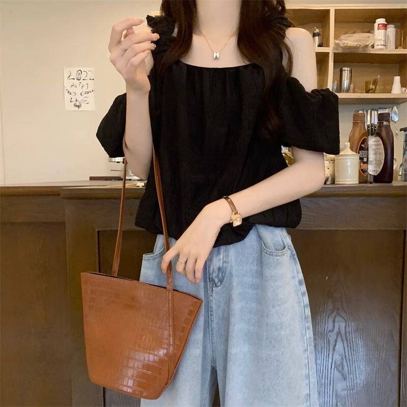 Chic Pink Off-the-Shoulder Puff-Sleeve Blouse