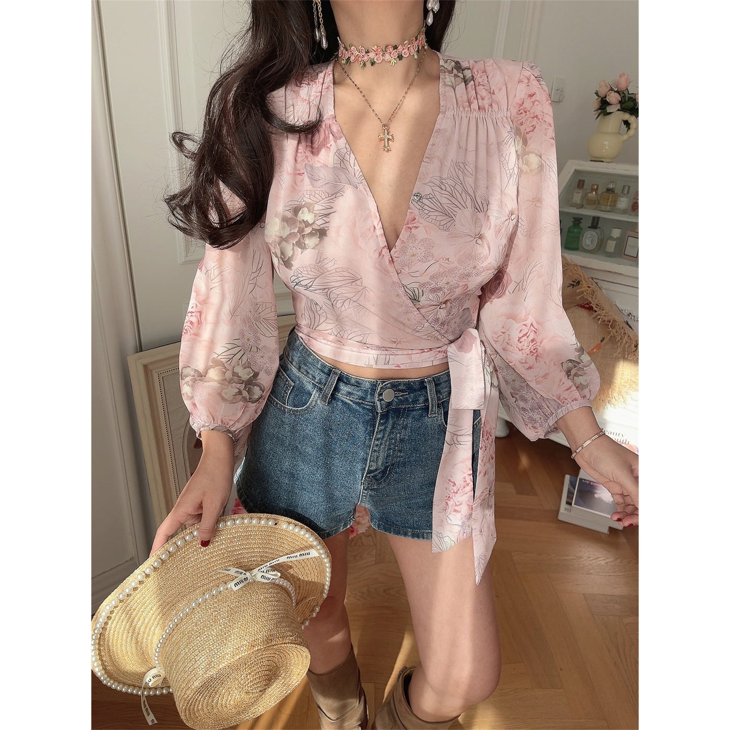 Retro V-Neck Lantern Sleeve Tie-Up Floral Shirt