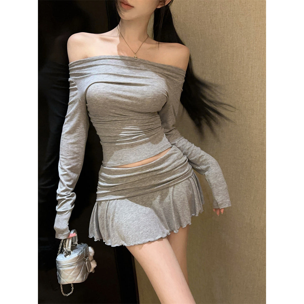Casual-Chic Set Featuring An Off-Shoulder Long-Sleeve T-Shirt And A Pleated Mini Skirt