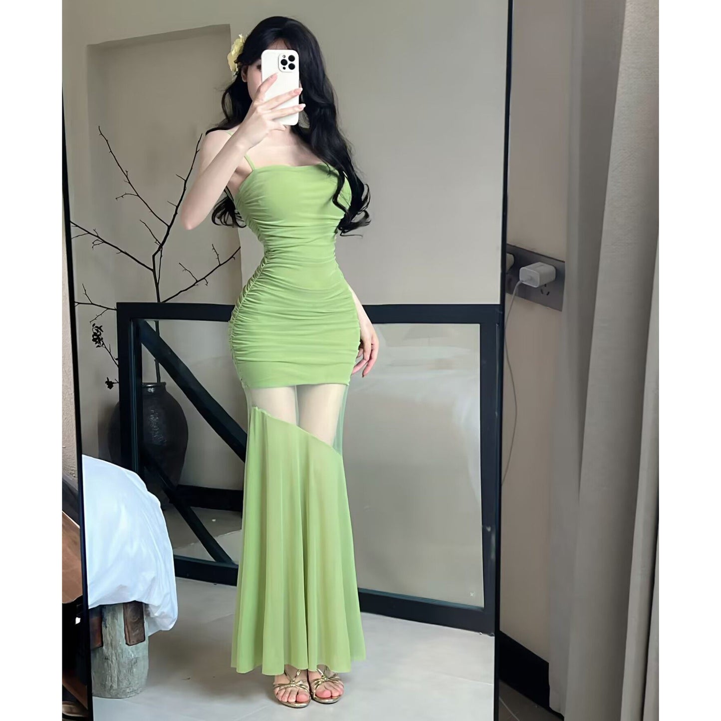 Sexy Off-The-Shoulder Strapless Dress With Mesh Paneling And A High Waist