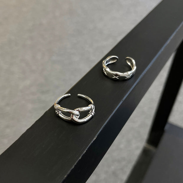 Threaded Chain Cross Adjustable Ring Set